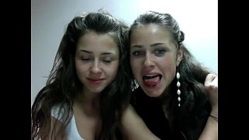 Erotic Show Polish Teenagers Twins (dziewczynka17 on the showup)