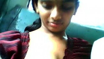 Srilanka girl showing her boobs and boy suck