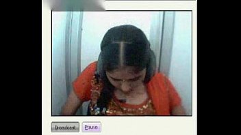 tamil gal with nice boobs on cam ...