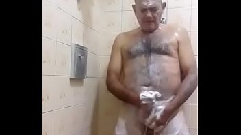 Coroa afim de sexo com novinho