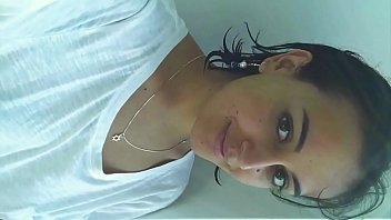 www.pornhdcam.com Salope Juive En Chaleur - Jewish Teen in Her Bathroom