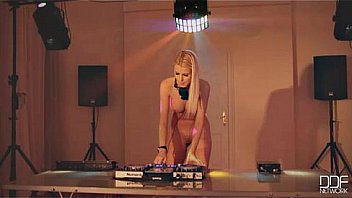 Female Celebrity Dj Masturbating