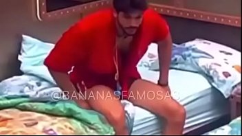 Lucas bbb18 batendo punheta