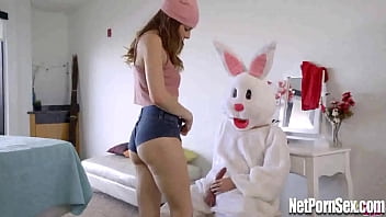 easter bunny gives his eggs