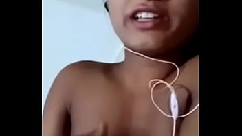 Cute Indian Girl Showing her Boobs an Pussy On Vc
