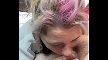 Slutty crack whore gets a face full of cum and sucks off all the nut after giving a blowjob job in the backseat of a car